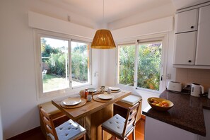 Dining - Beautiful family villa within walking distance of the beach (San Pedro de Alcántara)