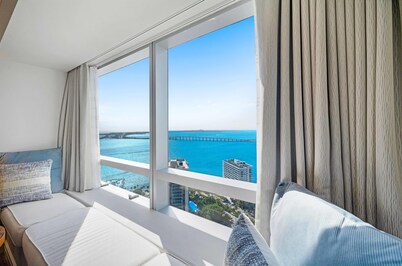 1435 Brickell Ave #3004
