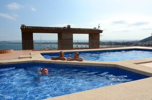 Apartemen | Kolam renang | Kolam renang outdoor