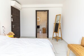 3 slaapkamers, een strijkplank/strijkijzer, wifi, beddengoed