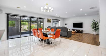 The Canadian Escape, Ballarat - Up to 10 guests!
