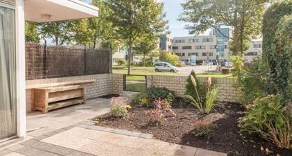 Family house nearby train, Amsterdam and Schiphol