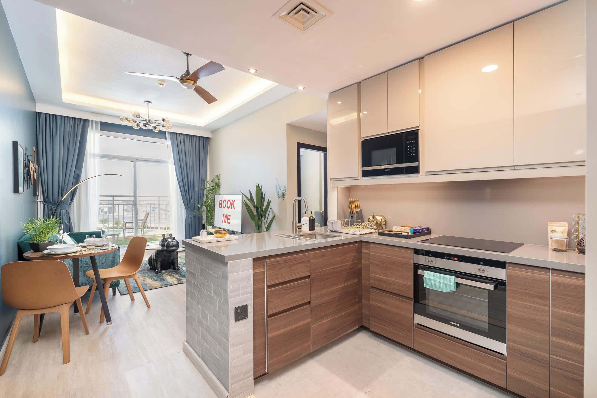 Fridge, microwave, stovetop, toaster