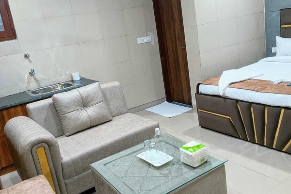 Deluxe Double Room, Balcony | Soundproofing