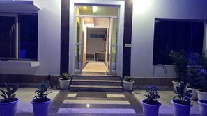 Front of property - Soooper Hotel (Gurugram)