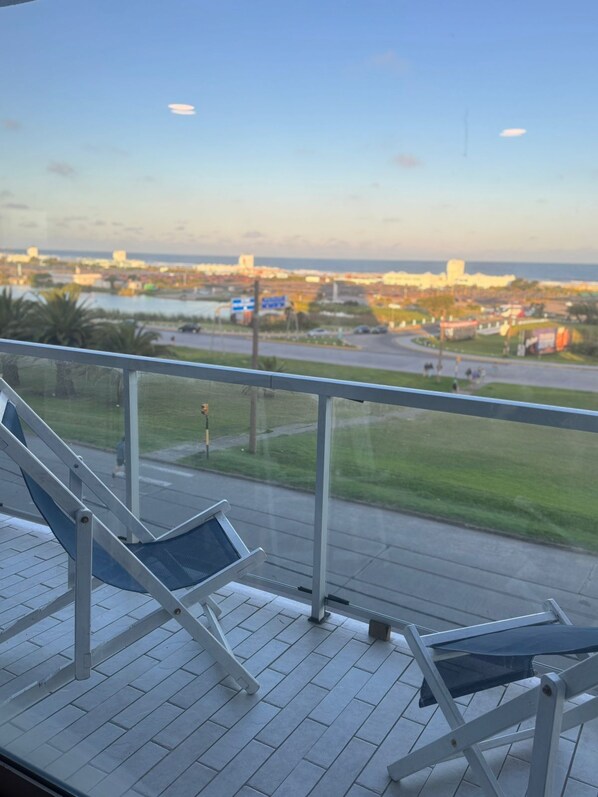 Economy Single Room, Balcony, Sea View | In-room safe, blackout drapes, free WiFi