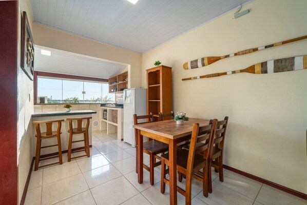 Apartment | Dining