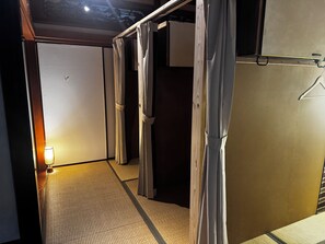 Dormitorio compartido, para no fumadores | Interior