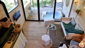 Indoor spabad
