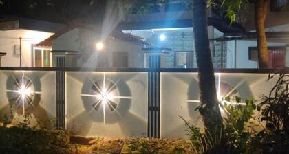 Shellys Hideout Inn : Premium Room