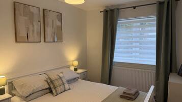 2 bedrooms, WiFi, bed sheets