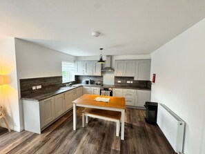 Private kitchen - Inchconnachan Apartment (Bonhill)