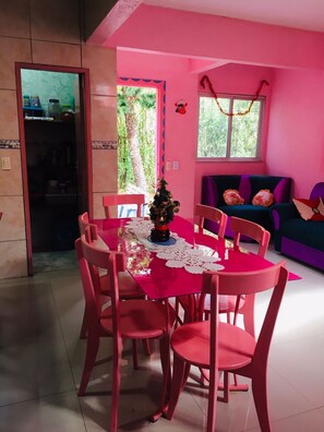 Dining - BARBIE SERRA HOUSE, themed house with the atmosphere of the Serra de Guaramiranga. (Pacoti)