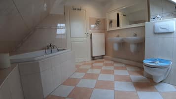 Asciugacapelli, sapone, carta igienica