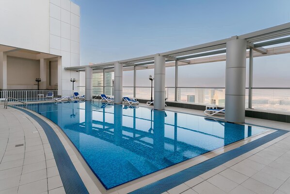 Pool - A well maintained apartment with all amenities and close to the burj khalifa, (Dubai)