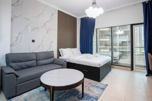 1 bedroom, iron/ironing board, WiFi, bed sheets - A  well maintained apartment with all amenities and close to the burj khalifa, (Dubai)