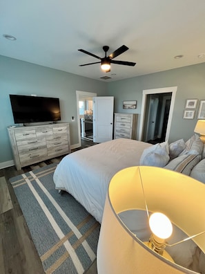 4 bedrooms, travel cot, free WiFi, bed sheets - “Tucked Inn” is a Charming NEW 4 bedroom house in lovely Holden Beach NC! (Holden Beach)