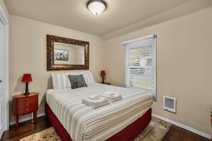 1 chambre, fer et planche à repasser, Wi-Fi gratuit, draps fournis