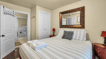 1 chambre, fer et planche à repasser, Wi-Fi gratuit, draps fournis