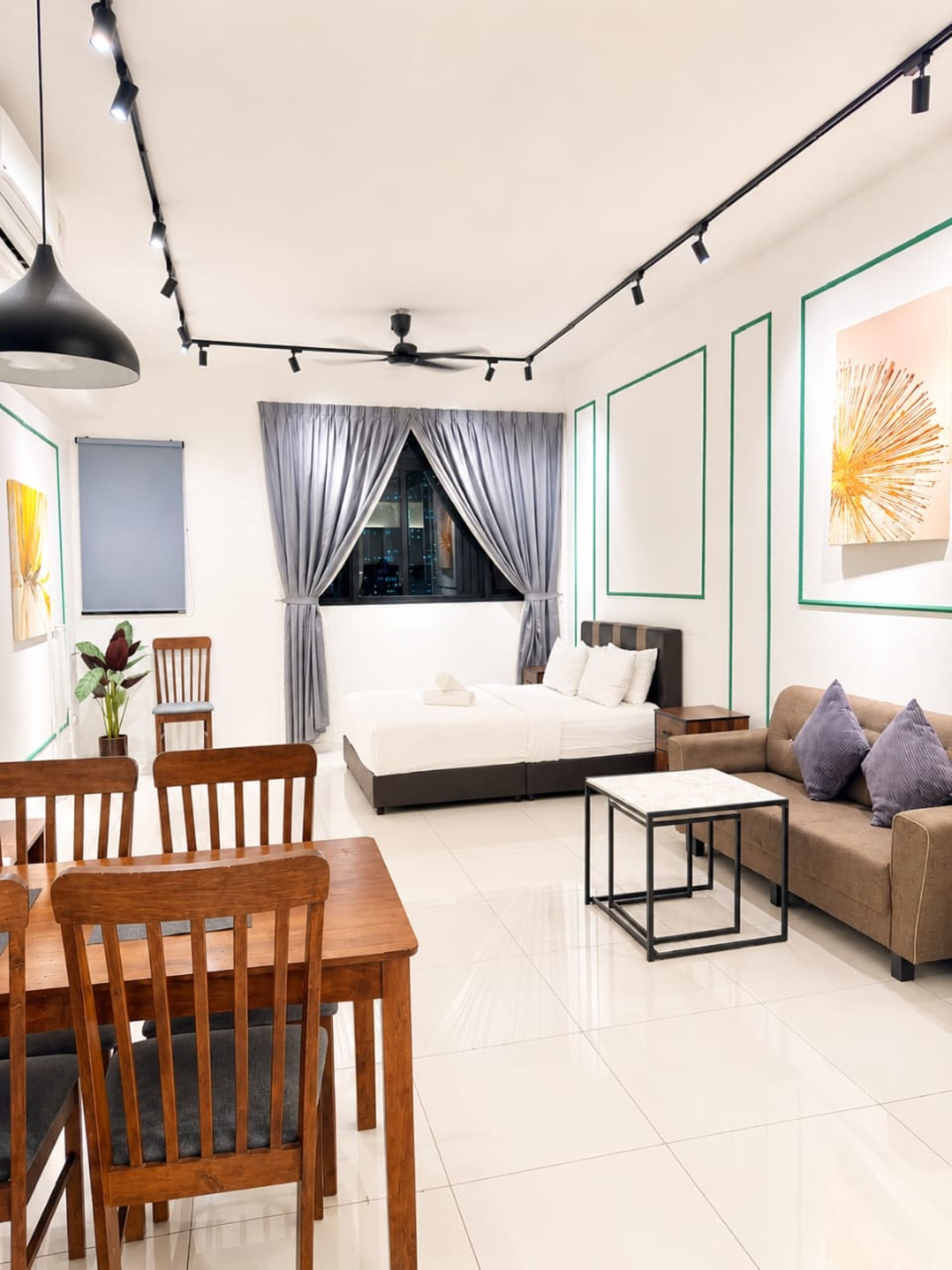 Deluxe Studio Suite, City View