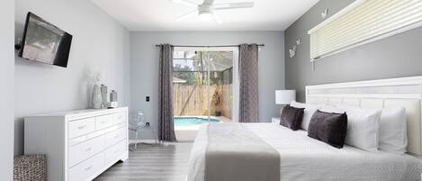 4 bedrooms, iron/ironing board, internet, bed sheets