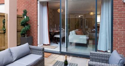 Three bedroom House Next to Cabot Circus - Hopewell