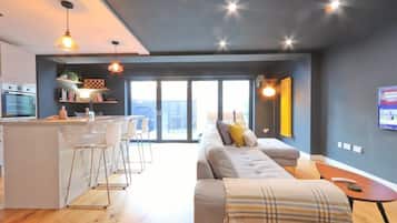 TV, stereo, offices