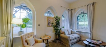 The Lodge Gatehouse at Coombe Lodge