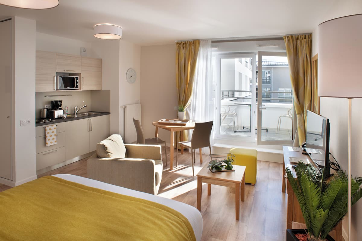 Estudio | Caja fuerte, sistema de insonorización, wifi gratis