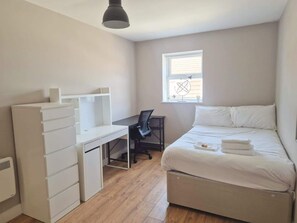 3 bedrooms, WiFi, bed sheets