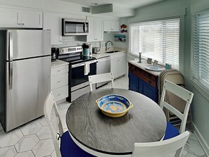 Fridge, microwave, oven, stovetop - Sunday Funday | Beach Sunsets + Pool (Port Aransas)