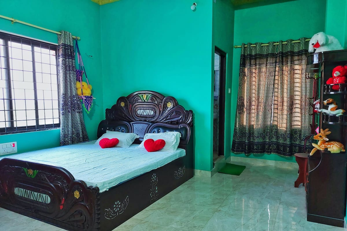 Deluxe Double Room, City View | Room amenity