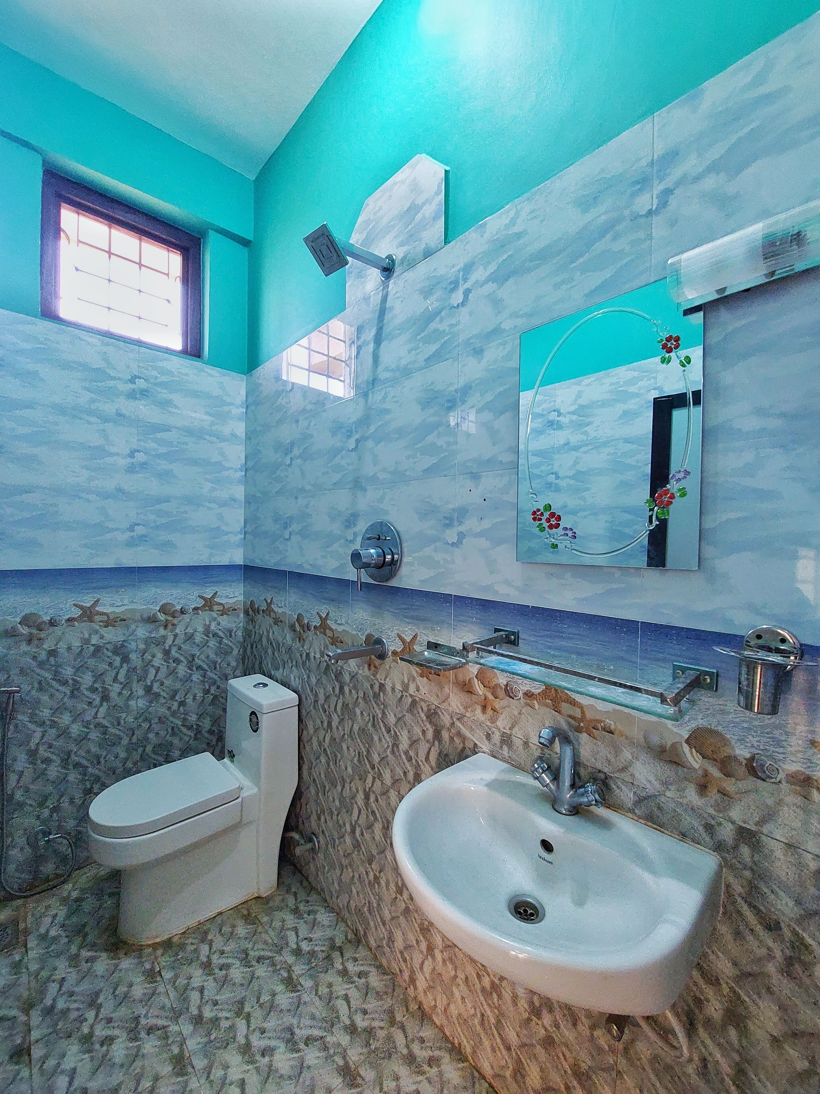 Deluxe Double Room, City View | Bathroom | Free toiletries, slippers, towels, soap
