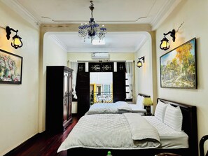 Free WiFi - IL Divo 8 Hàng Đào Hostel & Spa (Hanoi)