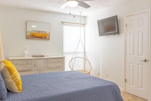 3 habitaciones, tabla de planchar con plancha, wifi y ropa de cama 