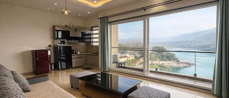 Elite Apartment, Balcony, River View | Balcony view