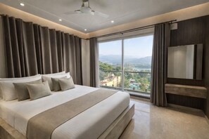 Elite Apartment, Balcony, River View | Balcony view - The Neeraj Marine Ganga Stays (Rishikesh)