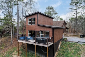 Exterior - Pixie Hollow 819-Serene Mountain Escape-Sleeps 8 (Sevierville)