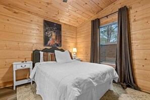 2 soverom, strykejern/-brett, wi-fi (inkludert) og sengetøy