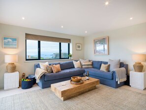 Smart TV, fireplace - Cornish Beach House - Overlooking Porthmeor Beach in St Ives (Sleeps 8) (Saint Ives)