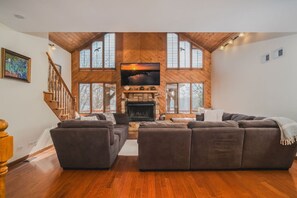 Televisor intel·ligent, llar de foc i videojocs 