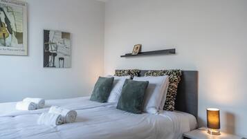 2 bedrooms, WiFi, bed sheets