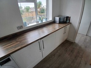 Interior - Spacious 4-Bedroom Seafront Home in Dymchurch with Stunning Coastal Views (Saint Mary's Bay)