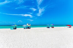 Property amenity - Anna Maria Island Blue Bella Bliss - Private Heated Pool (Holmes Beach)