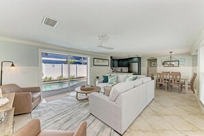 Property amenity - Anna Maria Island Blue Bella Bliss - Private Heated Pool (Holmes Beach)