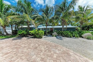 Studio (5 Bedrooms) | Property amenity - Anna Maria Island Blue Bella Bliss - Private Heated Pool (Holmes Beach)