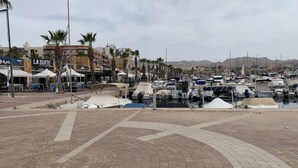 Apartment | Marina - Beachside Apartment - Sleeps 3, Balcony & Parking (Mazarrón)