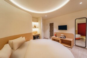 Premium Double Room, City View | 1 bedroom, free WiFi