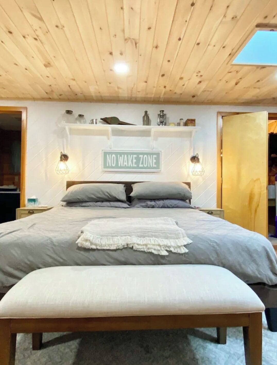 3 habitaciones, tabla de planchar con plancha, cuna de viaje y wifi 