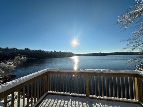 Cozy all season cabin w/ private boathouse & dock!